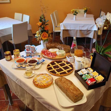L'Angolo Di Rosina โนเวลโล ภายนอก รูปภาพ